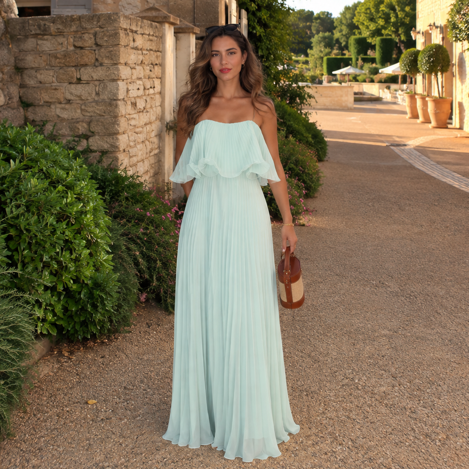 Vestido largo plisado celeste con volantes